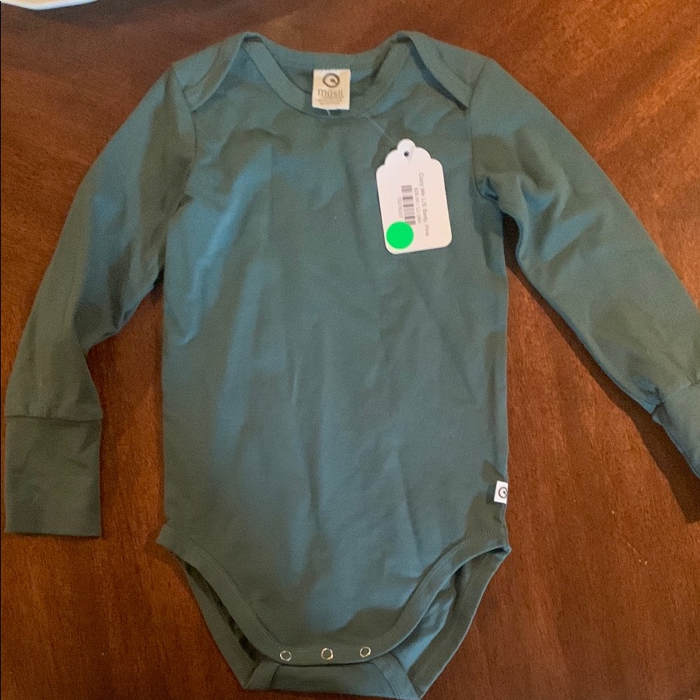 NWT Musli Organic Kids Long Sleeve Onesie - Green